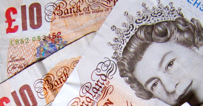 Funta je pala iako je inflacija potrosackih cena u Velikoj Britaniji porasla u novembru